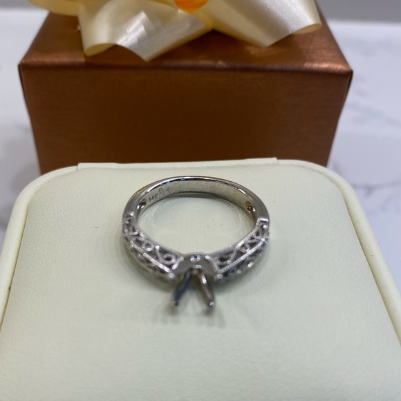 14K white gold setting. All it needs is your stone. - Picture 3 of 11